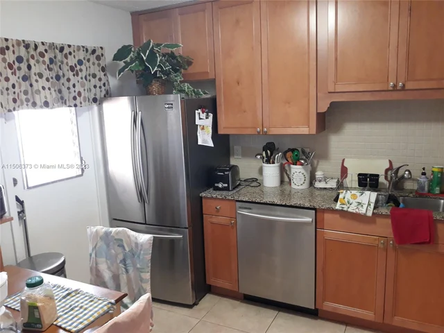 215 SE 3rd Ave # 407A, Hallandale Beach FL 33009