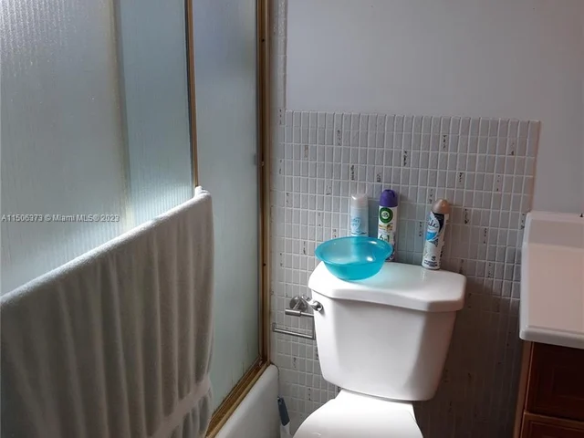 215 SE 3rd Ave # 407A, Hallandale Beach FL 33009