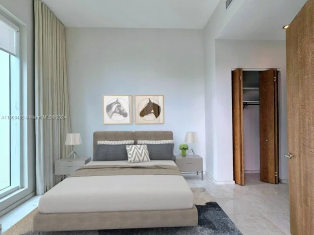 900 Brickell Key BL # 1905, Miami FL 33131