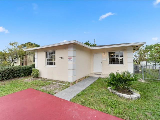 745 NW 3rd Ct, Hallandale Beach FL 33009
