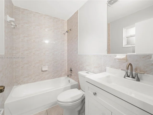 745 NW 3rd Ct, Hallandale Beach FL 33009