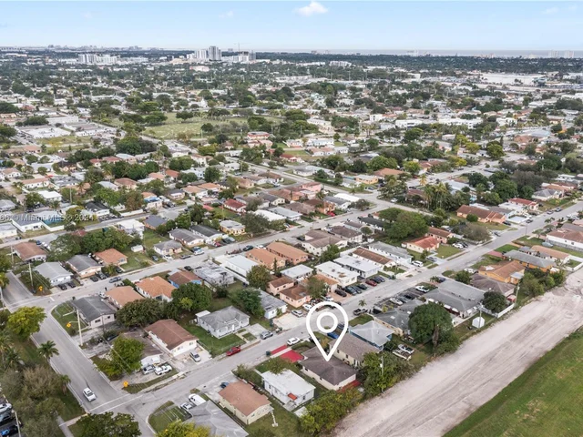 745 NW 3rd Ct, Hallandale Beach FL 33009