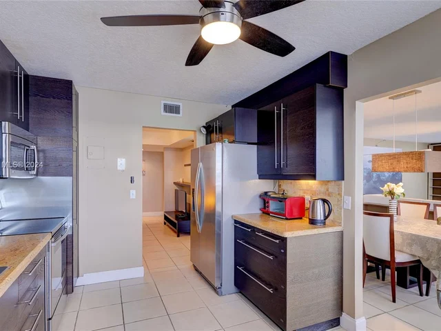 2851 NE 183rd St # 817E, Aventura FL 33160