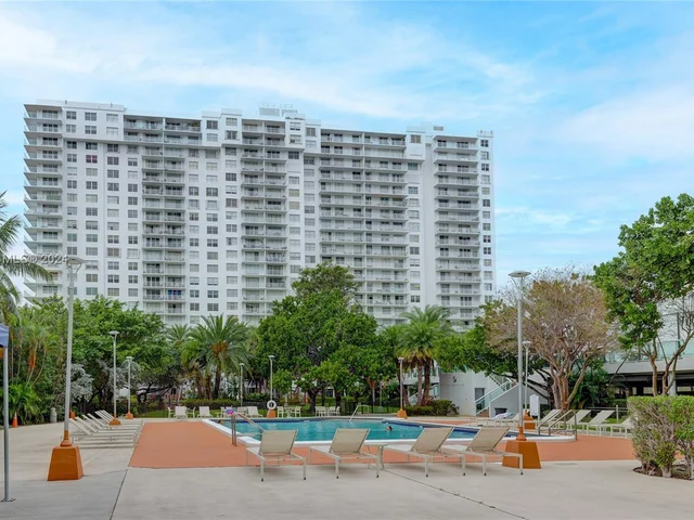 2851 NE 183rd St # 817E, Aventura FL 33160