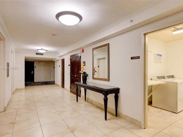 2851 NE 183rd St # 817E, Aventura FL 33160