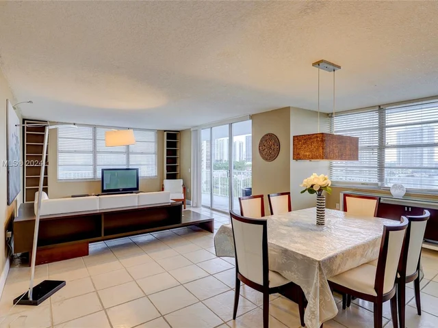 2851 NE 183rd St # 817E, Aventura FL 33160