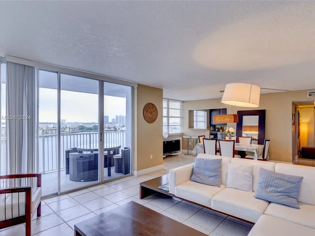 2851 NE 183rd St # 817E, Aventura FL 33160