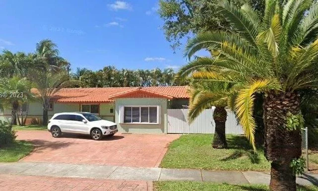 8530 SW 99th Ct, Miami FL 33173