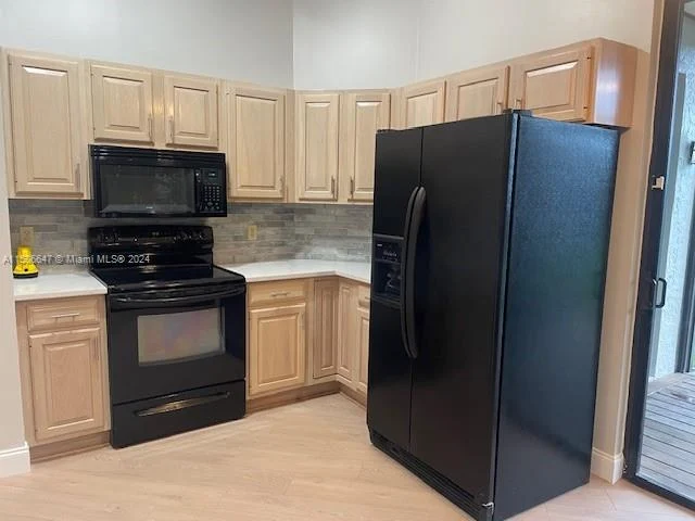 2456 Treasure Isle Dr, Palm Beach Gardens FL 33410