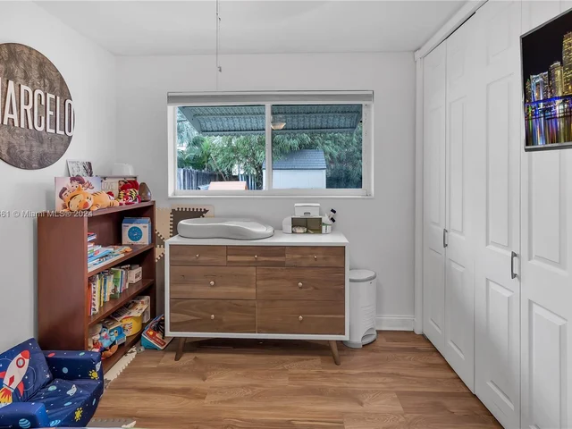 8590 NW 10th St, Pembroke Pines FL 33024