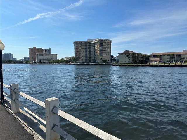 1825 S Ocean Dr # 704, Hallandale Beach FL 33009