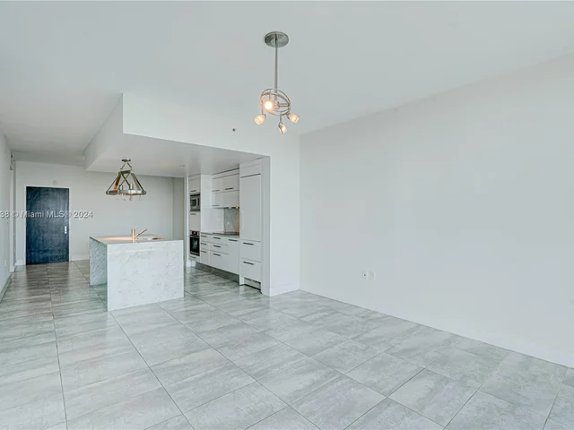 900 Biscayne Blvd # 1704, Miami FL 33132