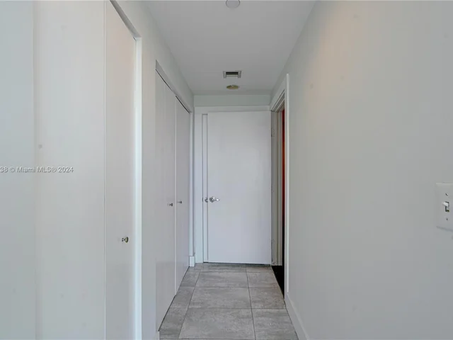 900 Biscayne Blvd # 1704, Miami FL 33132