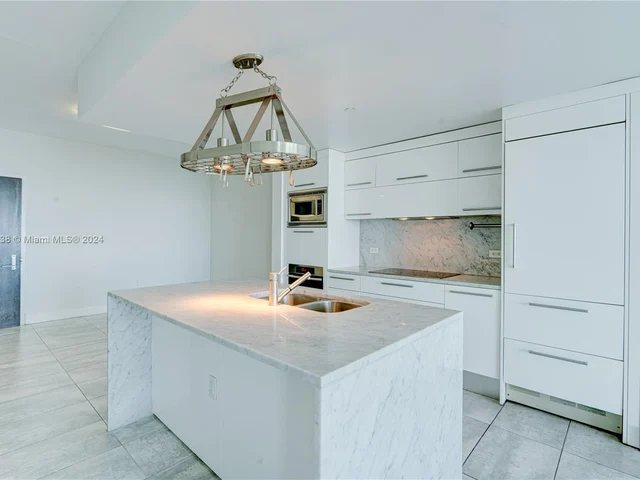 900 Biscayne Blvd # 1704, Miami FL 33132