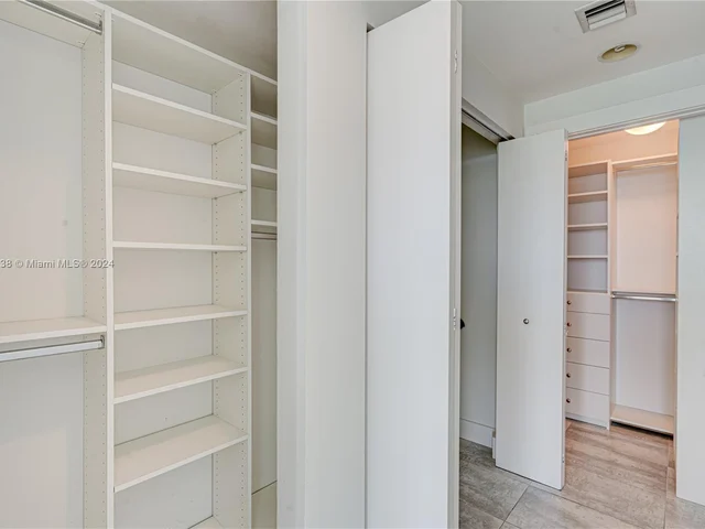 900 Biscayne Blvd # 1704, Miami FL 33132