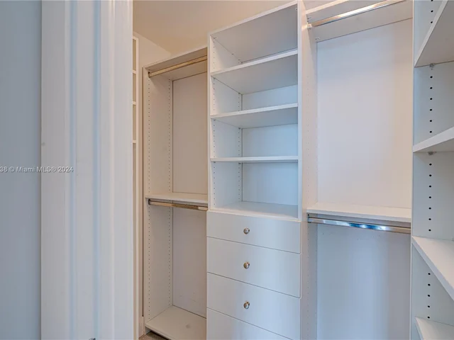 900 Biscayne Blvd # 1704, Miami FL 33132