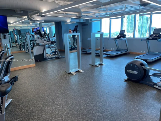 900 Biscayne Blvd # 1704, Miami FL 33132