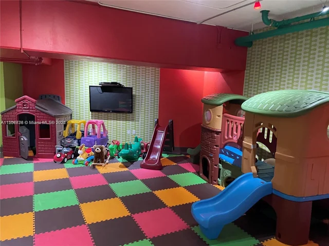 900 Biscayne Blvd # 1704, Miami FL 33132