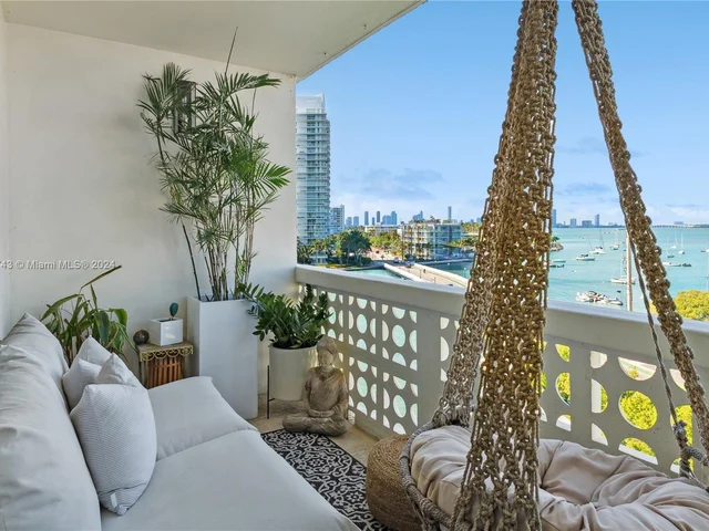 1670 Lincoln Ct, Miami Beach FL 33139