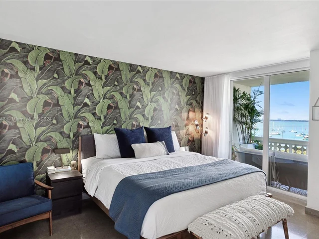 1670 Lincoln Ct, Miami Beach FL 33139