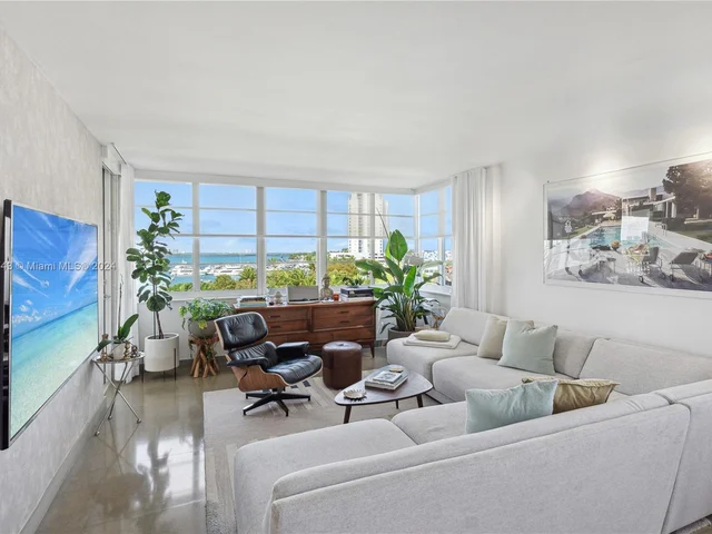 1670 Lincoln Ct, Miami Beach FL 33139