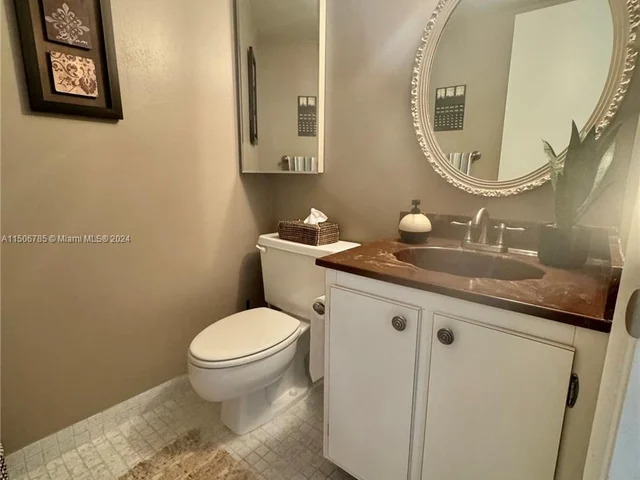 400 Leslie Dr # 1122, Hallandale Beach FL 33009