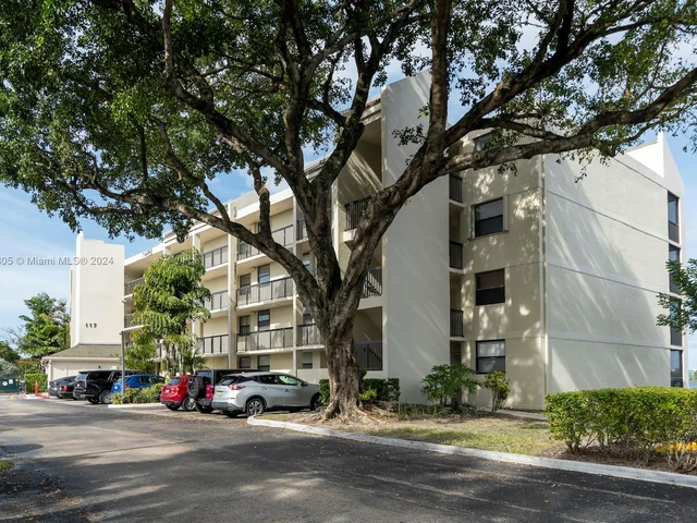 117 Lake Emerald Dr # 105, Oakland Park FL 33309