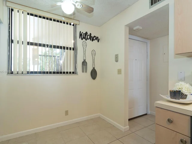 117 Lake Emerald Dr # 105, Oakland Park FL 33309