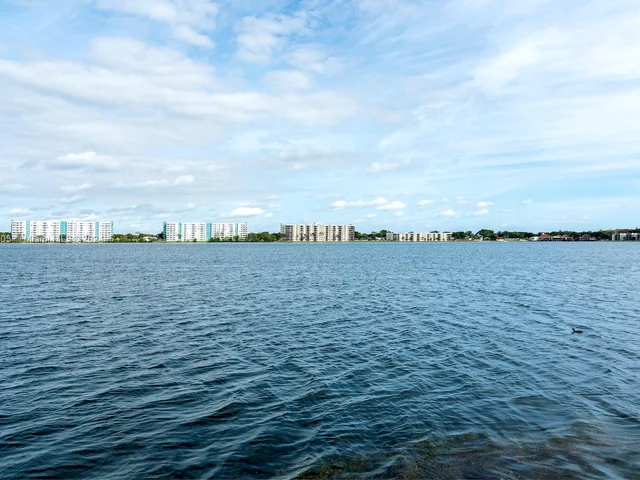 117 Lake Emerald Dr # 105, Oakland Park FL 33309