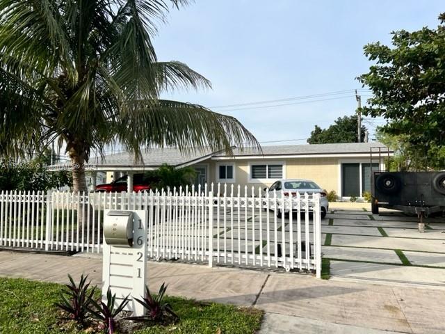 1621 NW 179th St, Miami Gardens FL 33169