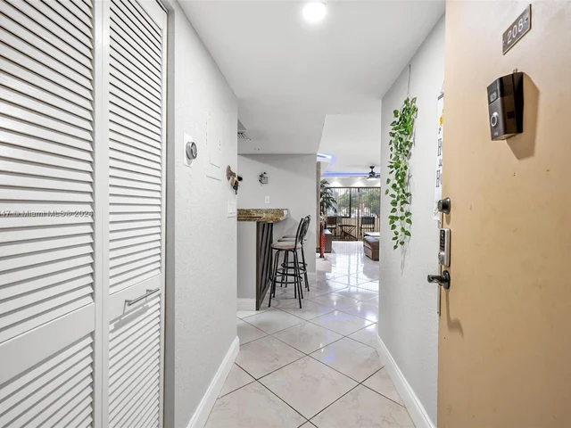 4176 Inverrary Drive # 208, Lauderhill FL 33319