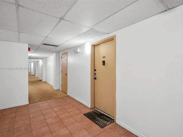 4176 Inverrary Drive # 208, Lauderhill FL 33319