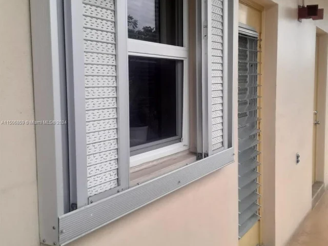 6731 Cypress Rd # 110, Plantation FL 33317