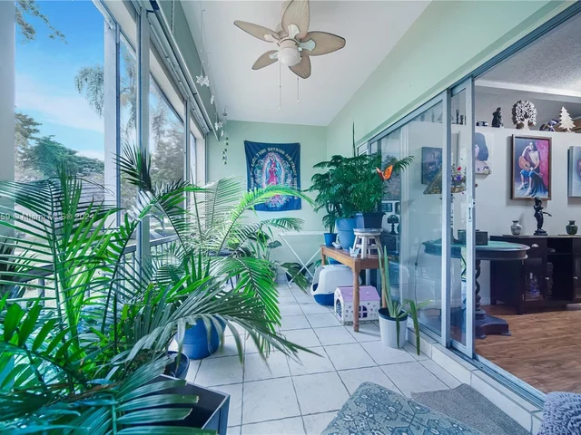 6731 Cypress Rd # 110, Plantation FL 33317