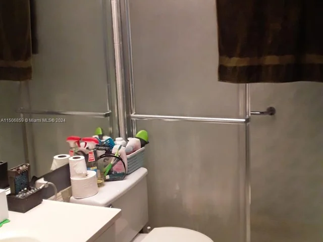 6731 Cypress Rd # 110, Plantation FL 33317