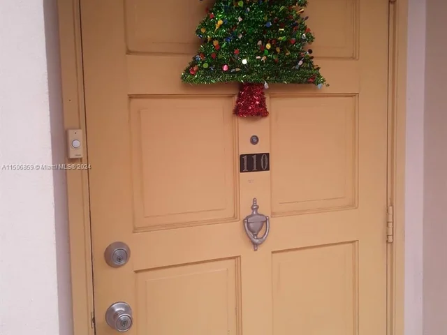 6731 Cypress Rd # 110, Plantation FL 33317