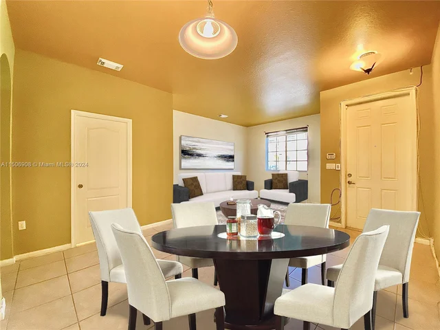 21111 NW 14th Pl # 33, Miami Gardens FL 33169