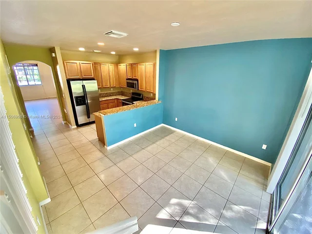 21111 NW 14th Pl # 33, Miami Gardens FL 33169