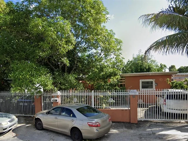 10515 NW 2nd Ct, Miami FL 33150