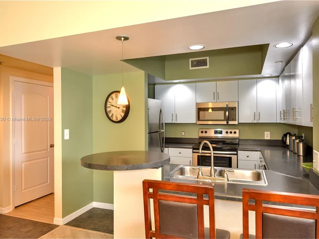 110 N Federal Hwy # 905, Fort Lauderdale FL 33301