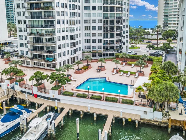 5660 Collins Ave # 2A, Miami Beach FL 33140