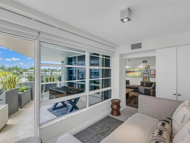 5660 Collins Ave # 2A, Miami Beach FL 33140