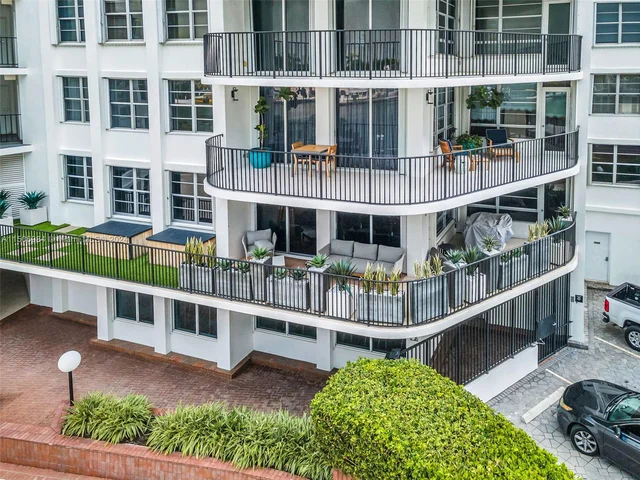5660 Collins Ave # 2A, Miami Beach FL 33140