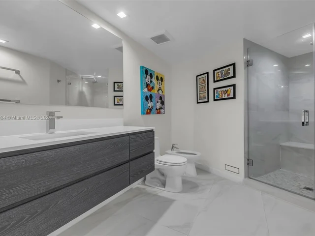 5660 Collins Ave # 2A, Miami Beach FL 33140