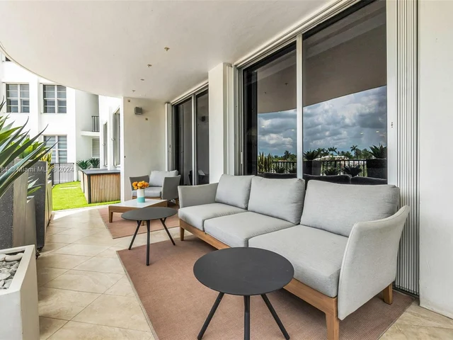 5660 Collins Ave # 2A, Miami Beach FL 33140