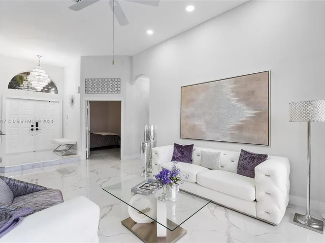 8489 NW 43rd Ct, Coral Springs FL 33065