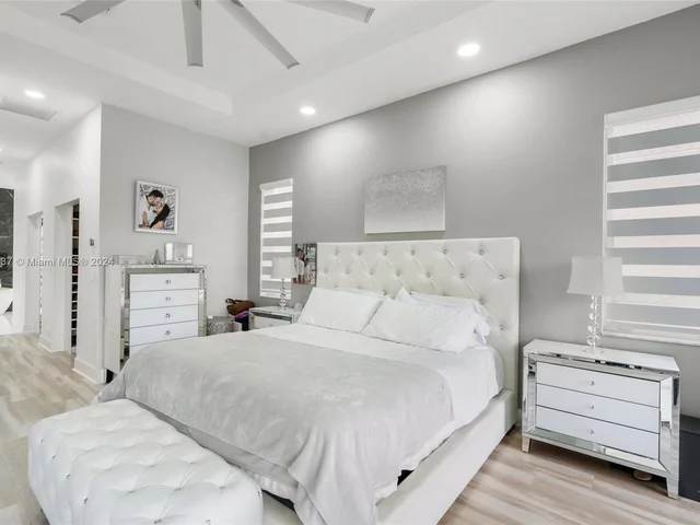 8489 NW 43rd Ct, Coral Springs FL 33065