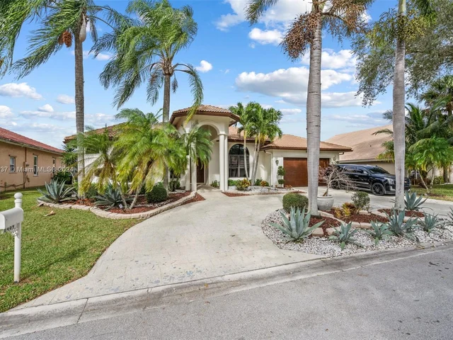 8489 NW 43rd Ct, Coral Springs FL 33065