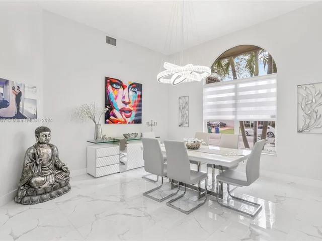 8489 NW 43rd Ct, Coral Springs FL 33065