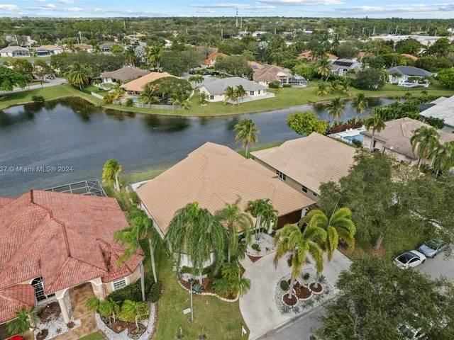 8489 NW 43rd Ct, Coral Springs FL 33065